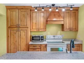 Photo #6: 8128584 Listing