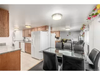 Photo #5: 8131320 Listing