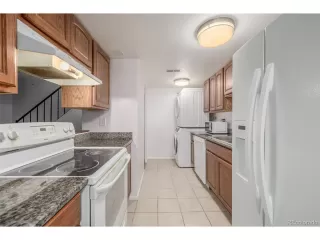 Photo #6: 8131320 Listing