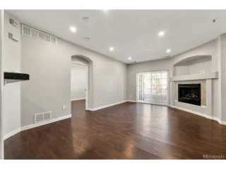 Photo #6: 8131492 Listing