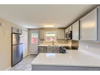 Photo #4: 8131635 Listing