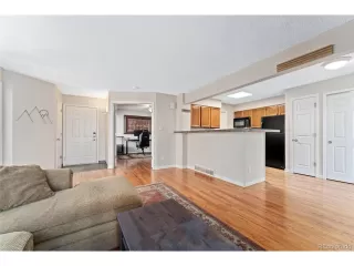Photo #6: 8134061 Listing