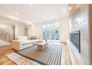 Photo #6: 8134979 Listing