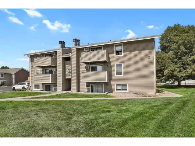 MLS: 8135537 Condo For Sale