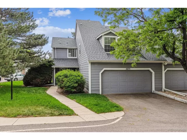 MLS: 8135769 Condo For Sale