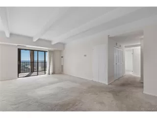 Photo #6: 8138441 Listing