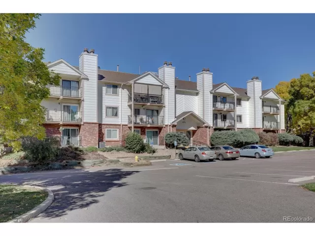 MLS: 8138516 Condo For Sale