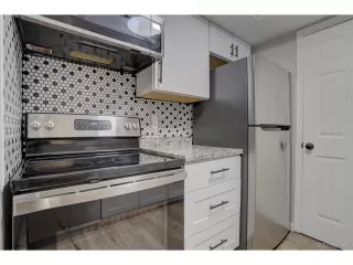 Photo #5: 8138516 Listing 