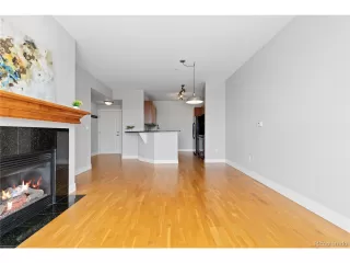 Photo #3: 8144334 Listing