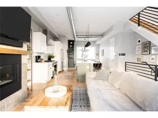 Photo #4: 8145300 Listing 