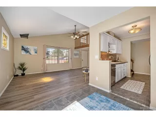 Photo #5: 8152008 Listing