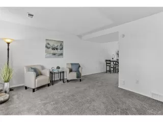 Photo #5: 8157710 Listing