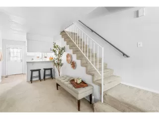 Photo #5: 8160936 Listing 