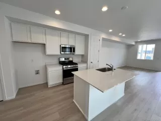 Photo #4: 8162161 Listing