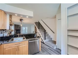 Photo #2: 8165338 Listing