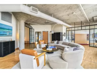 Photo #4: 8171181 Listing