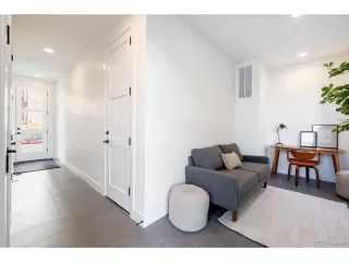 Photo #4: 8177850 Listing