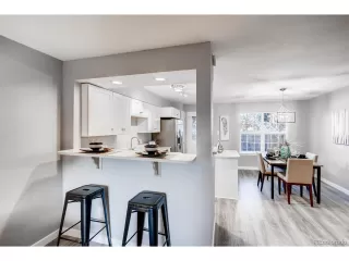 Photo #5: 8179228 Listing