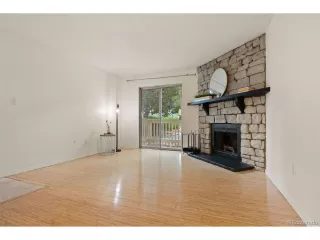 Photo #5: 8180996 Listing 