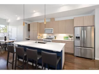 Photo #5: 8184199 Listing