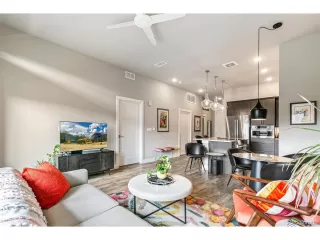 Photo #2: 8184206 Listing 