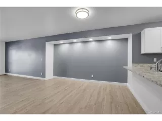 Photo #4: 8186819 Listing