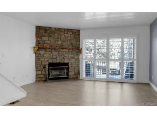 Photo #5: 8186819 Listing