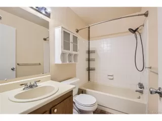 Photo #6: 8188380 Listing 