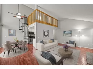 Photo #4: 8190136 Listing