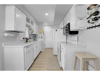 Photo #6: 8191920 Listing 