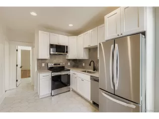 Photo #6: 8191948 Listing