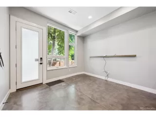 Photo #3: 8193614 Listing