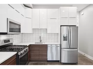 Photo #6: 8193614 Listing