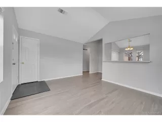 Photo #4: 8196076 Listing