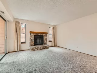 Photo #3: 8197622 Listing