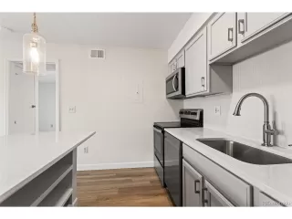 Photo #5: 8197731 Listing 