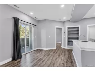 Photo #4: 8199967 Listing