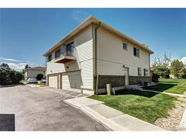MLS: 8201293 Condo For Sale