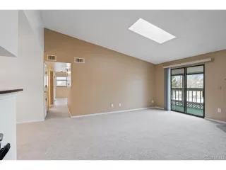 Photo #3: 8203046 Listing