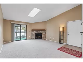 Photo #5: 8203046 Listing