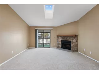 Photo #6: 8203046 Listing