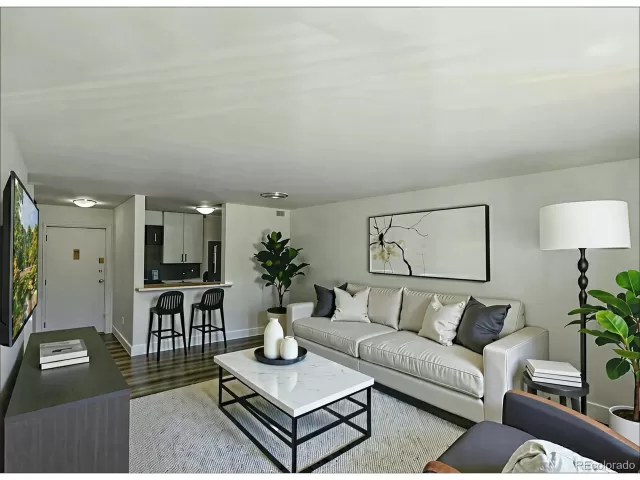 MLS: 8206086 Condo For Sale