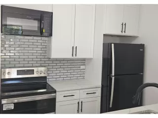 Photo #2: 8206086 Listing