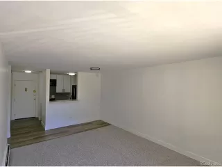 Photo #5: 8206086 Listing