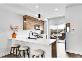 Photo #5: 8210552 Listing 