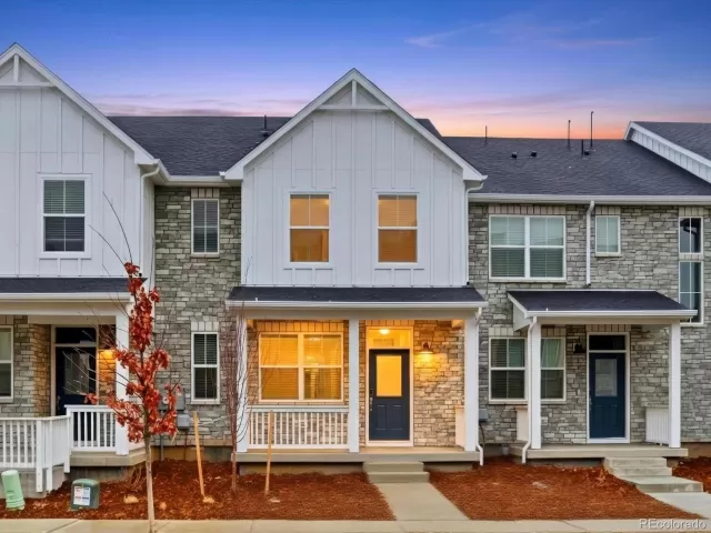 MLS: 8217412 Condo For Sale