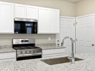 Photo #5: 8217412 Listing 