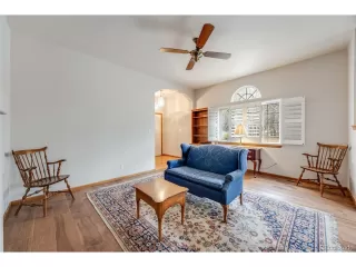 Photo #5: 8217984 Listing