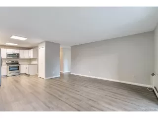 Photo #6: 8219936 Listing