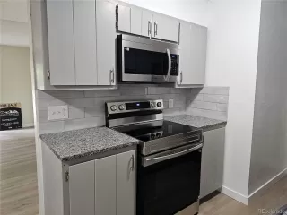 Photo #2: 8221891 Listing